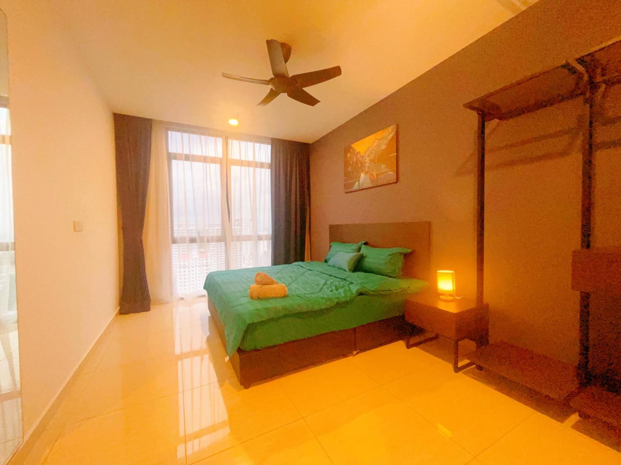 Gyden Staycation #the Straits Pangsapuri *