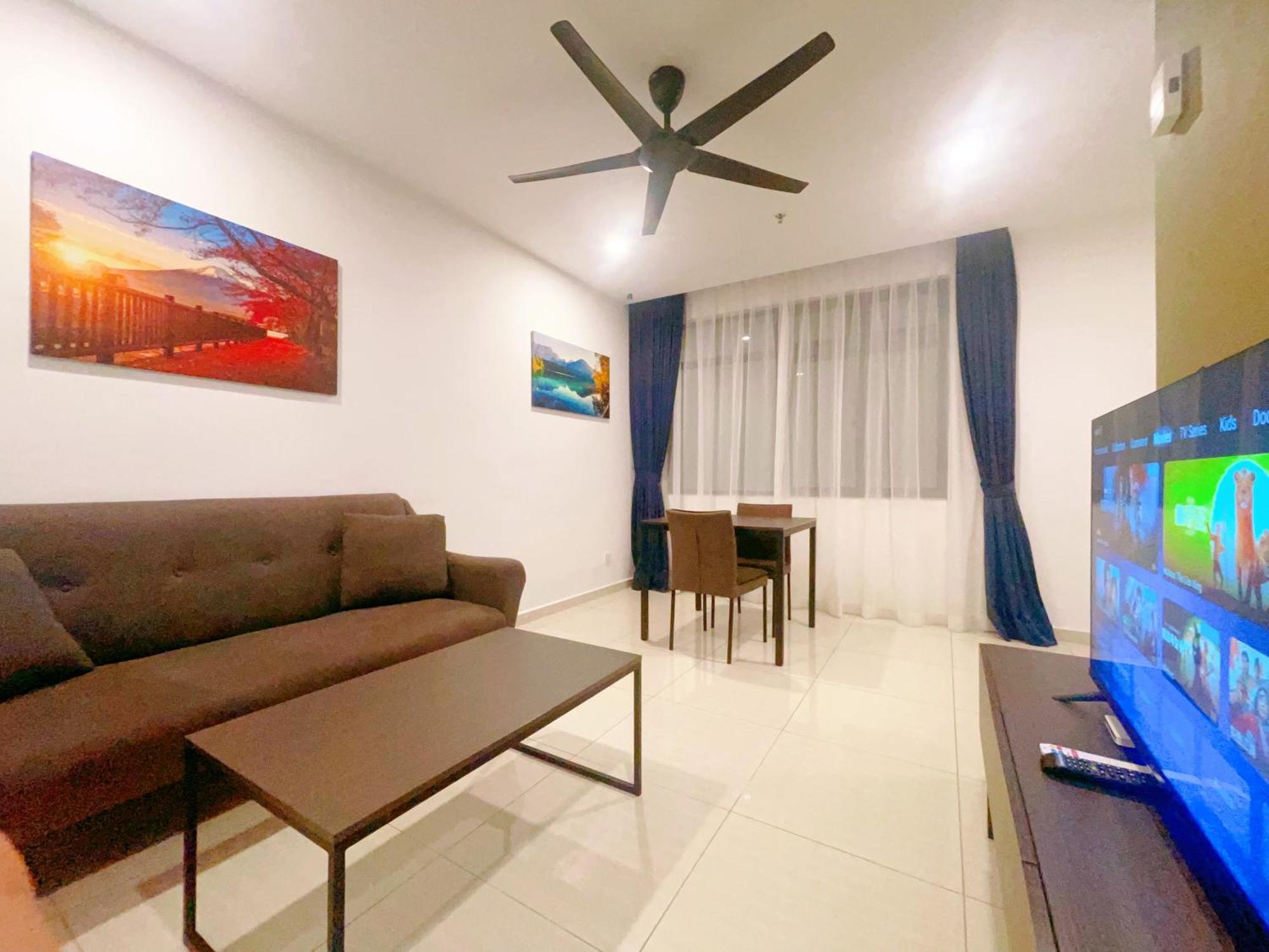Pangsapuri Gyden Staycation #the Straits