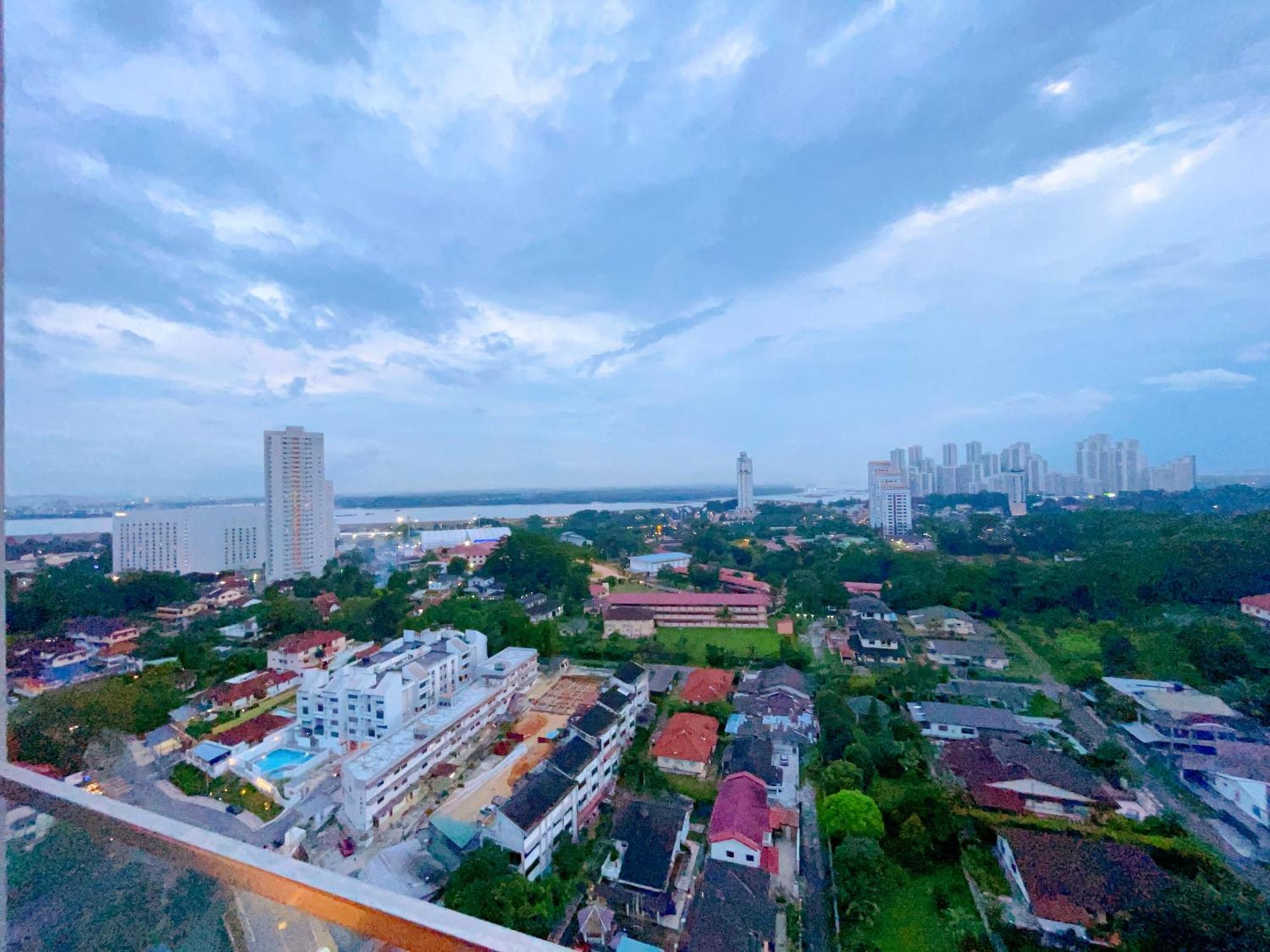 Gyden Staycation #the Straits Pangsapuri *